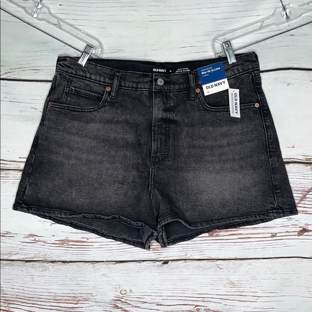 Old Navy NWT 16 Black Denim 3” Inseam Higher High Rise Sky-Hi A-Line Jean Shorts
